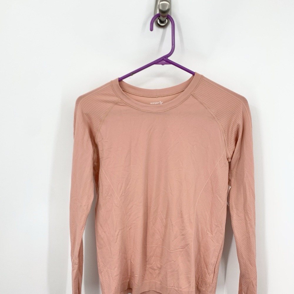 Old Navy Active Women Size Medium Shirt Long Sleeve Top Pink Seamless Go Dry - Picture 2 of 6